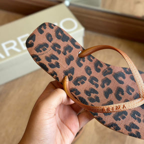 Chinelo de Dedo Arezzo Animal Print