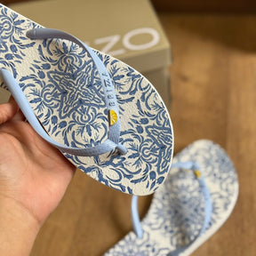 Chinelo de Dedo Arezzo Estampado