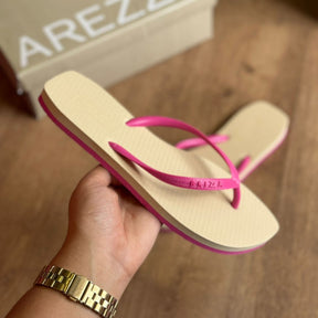 Chinelo de Dedo Arezzo Multicolorido Flash Bicolor Basics